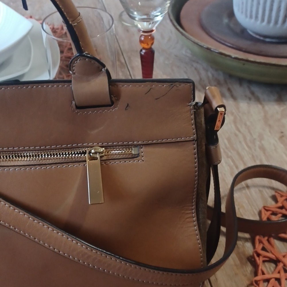 MICHAEL KHORS SATCHEL - Picture 2 of 4